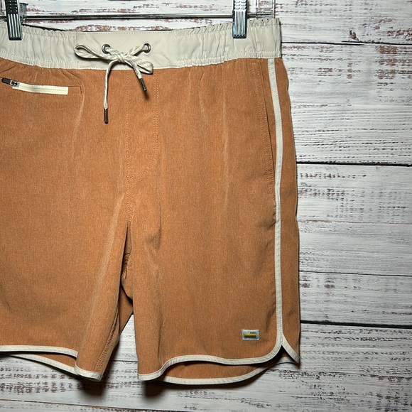 Vuori Banks Shorts Small - Picture 6 of 16